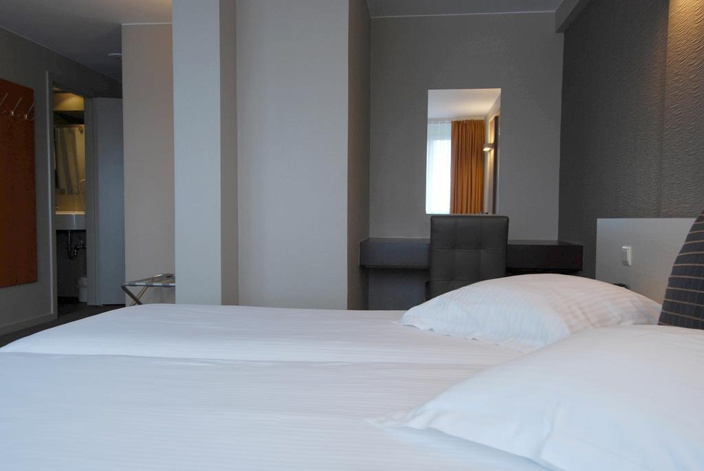 Hotel Melinda Oostende Ruang foto