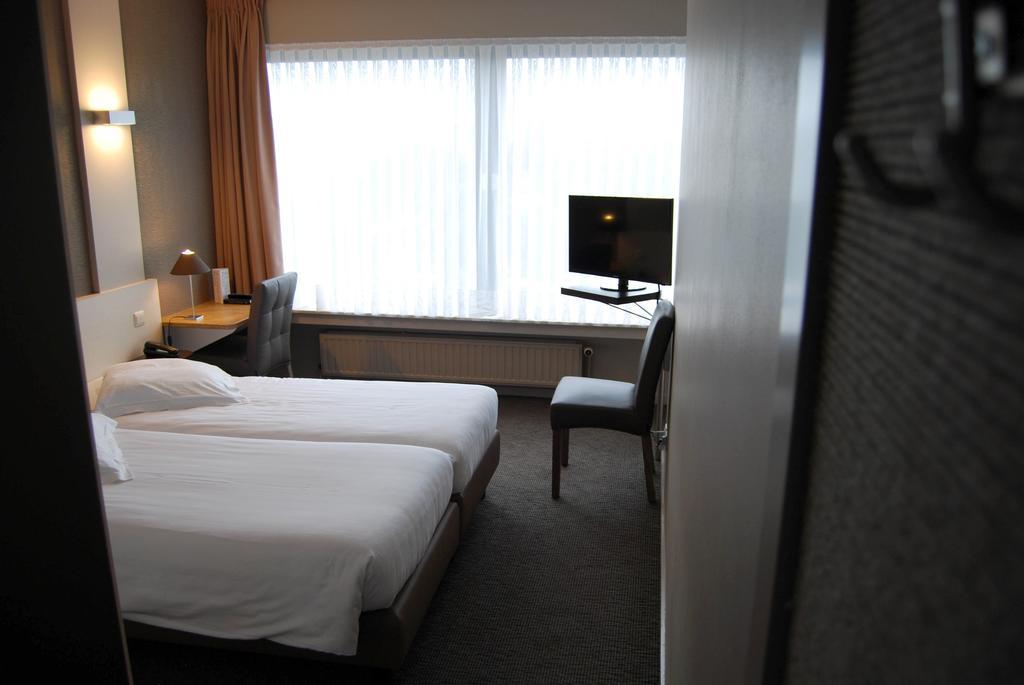 Hotel Melinda Oostende Ruang foto