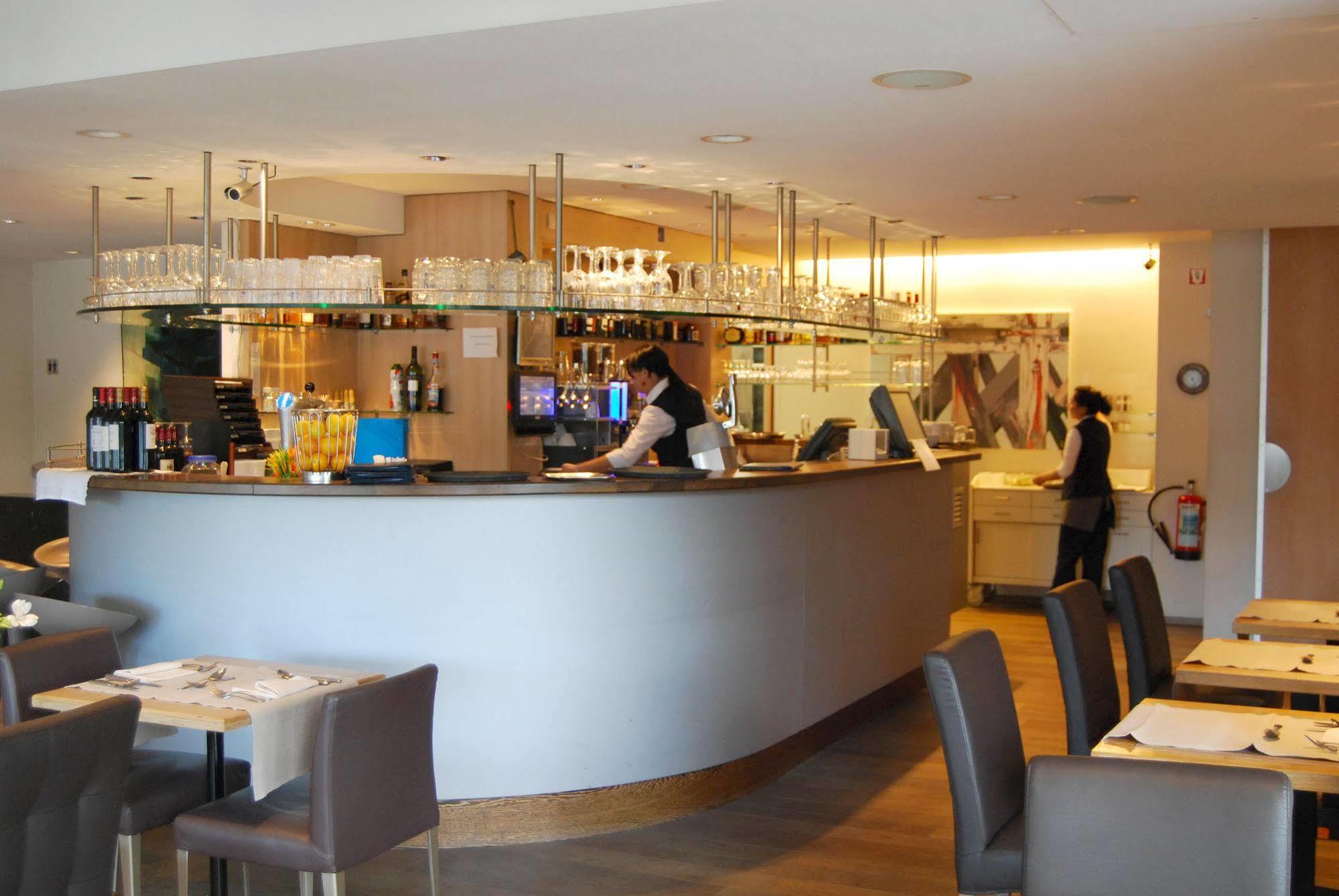 Hotel Melinda Oostende Bagian luar foto